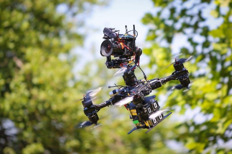 航拍影視無(wú)人機(jī) 航拍影視無(wú)人機(jī)